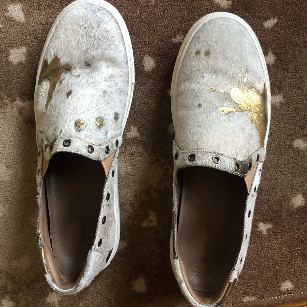 GUC Chocolate Blue slip ons size 39